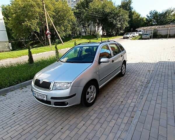 Серый Шкода Фабия, объемом двигателя 1.4 л и пробегом 208 тыс. км за 5700 $, фото 9 на Automoto.ua