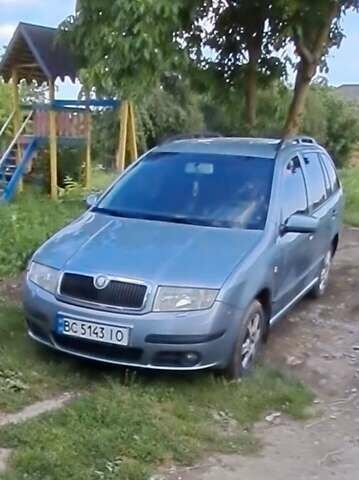 Серый Шкода Фабия, объемом двигателя 1.2 л и пробегом 289 тыс. км за 2600 $, фото 2 на Automoto.ua