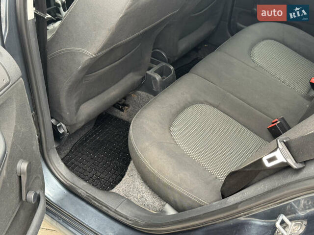 Серый Шкода Фабия, объемом двигателя 1.4 л и пробегом 266 тыс. км за 3998 $, фото 9 на Automoto.ua
