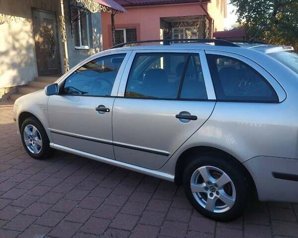 Шкода Фабия 2006 в Тысменице на Automoto.ua Серый Шкода Фабия, объемом двигателя 1.4 л и пробегом 160 тыс. км за 3950 $, фото 16 на Automoto.ua