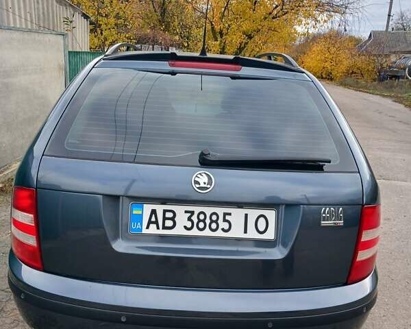 Серый Шкода Фабия, объемом двигателя 1.39 л и пробегом 297 тыс. км за 3800 $, фото 7 на Automoto.ua