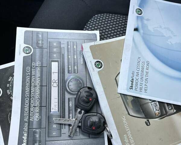 Сірий Шкода Фабія, об'ємом двигуна 1.4 л та пробігом 193 тис. км за 4800 $, фото 27 на Automoto.ua