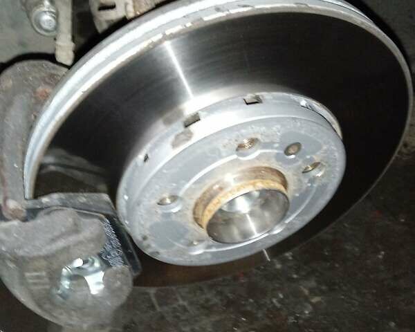 Серый Шкода Фабия, объемом двигателя 1.2 л и пробегом 290 тыс. км за 3400 $, фото 32 на Automoto.ua