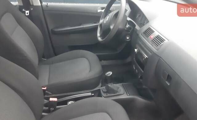 Серый Шкода Фабия, объемом двигателя 1.39 л и пробегом 155 тыс. км за 4650 $, фото 13 на Automoto.ua