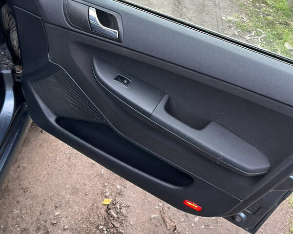 Сірий Шкода Фабія, об'ємом двигуна 1.4 л та пробігом 160 тис. км за 4550 $, фото 11 на Automoto.ua