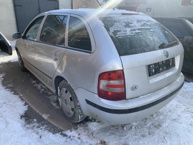 Сірий Шкода Фабія, об'ємом двигуна 1.4 л та пробігом 290 тис. км за 1250 $, фото 2 на Automoto.ua