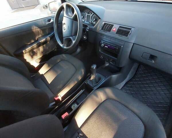 Шкода Фабия 2006 в Тысменице на Automoto.ua Серый Шкода Фабия, объемом двигателя 1.4 л и пробегом 160 тыс. км за 3950 $, фото 33 на Automoto.ua