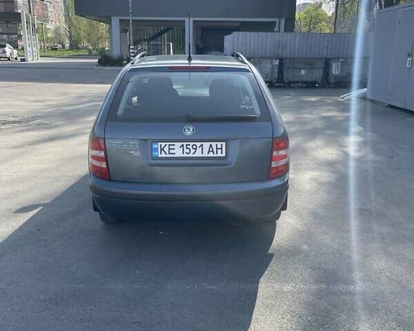 Сірий Шкода Фабія, об'ємом двигуна 1.4 л та пробігом 295 тис. км за 5000 $, фото 5 на Automoto.ua
