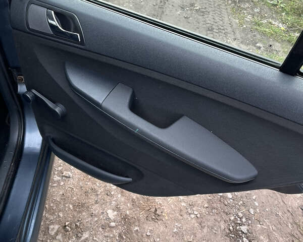 Сірий Шкода Фабія, об'ємом двигуна 1.4 л та пробігом 160 тис. км за 4500 $, фото 12 на Automoto.ua