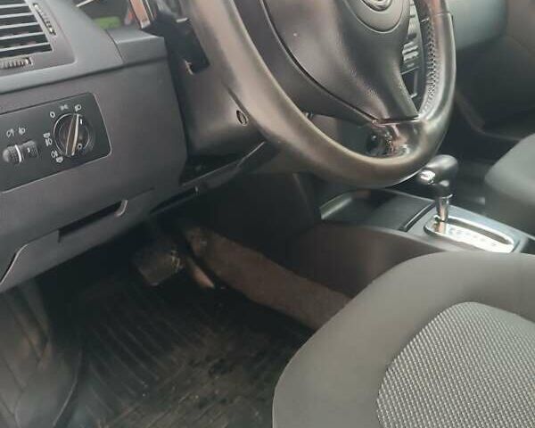 Серый Шкода Фабия, объемом двигателя 1.4 л и пробегом 208 тыс. км за 5300 $, фото 17 на Automoto.ua