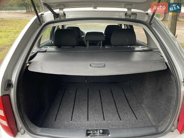 Серый Шкода Фабия, объемом двигателя 1.2 л и пробегом 175 тыс. км за 2800 $, фото 32 на Automoto.ua