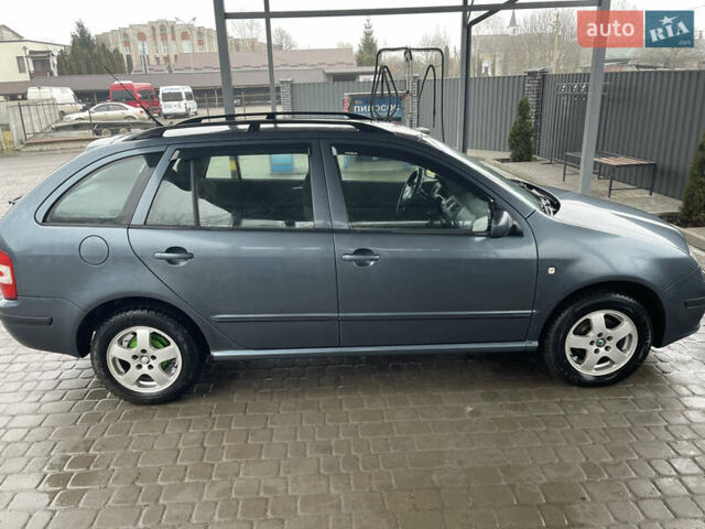 Серый Шкода Фабия, объемом двигателя 1.4 л и пробегом 340 тыс. км за 4500 $, фото 3 на Automoto.ua