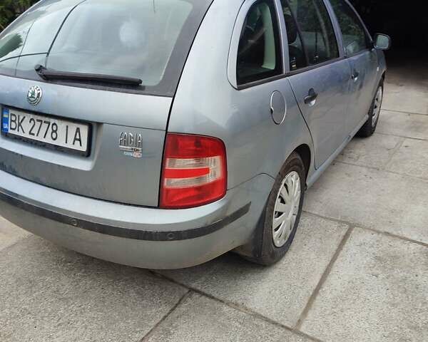 Сірий Шкода Фабія, об'ємом двигуна 1.4 л та пробігом 310 тис. км за 4100 $, фото 11 на Automoto.ua