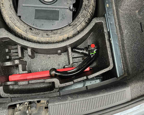 Сірий Шкода Фабія, об'ємом двигуна 1.4 л та пробігом 160 тис. км за 4500 $, фото 16 на Automoto.ua