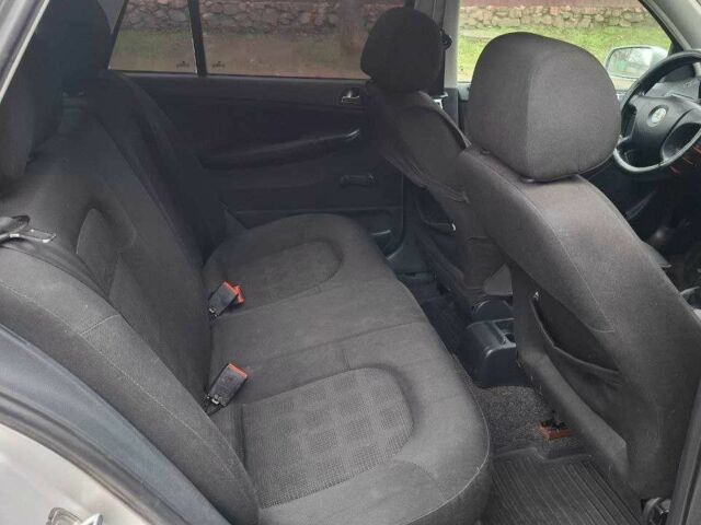 Сірий Шкода Фабія, об'ємом двигуна 1.4 л та пробігом 250 тис. км за 2850 $, фото 12 на Automoto.ua