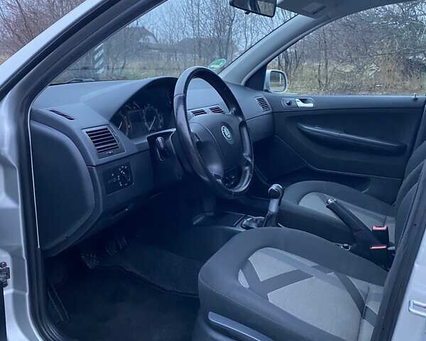 Сірий Шкода Фабія, об'ємом двигуна 1.4 л та пробігом 204 тис. км за 4999 $, фото 18 на Automoto.ua