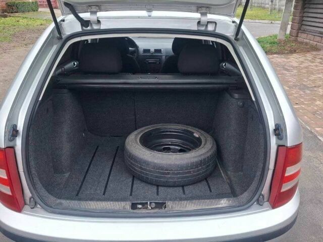 Сірий Шкода Фабія, об'ємом двигуна 1.4 л та пробігом 250 тис. км за 2850 $, фото 13 на Automoto.ua