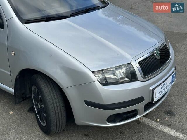 Шкода Фабия 2006 в Киеве на Automoto.ua Серый Шкода Фабия, объемом двигателя 1.2 л и пробегом 158 тыс. км за 4690 $, фото 13 на Automoto.ua