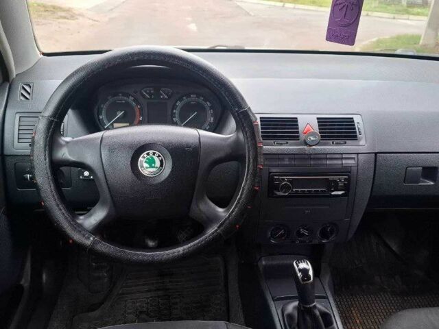 Сірий Шкода Фабія, об'ємом двигуна 1.4 л та пробігом 250 тис. км за 2850 $, фото 9 на Automoto.ua