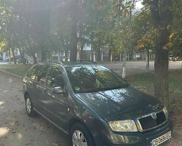 Серый Шкода Фабия, объемом двигателя 1.39 л и пробегом 235 тыс. км за 4000 $, фото 1 на Automoto.ua