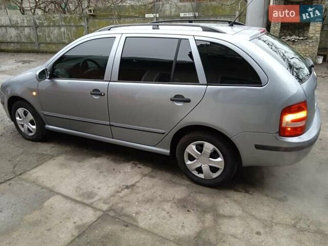 Серый Шкода Фабия, объемом двигателя 1.2 л и пробегом 290 тыс. км за 3400 $, фото 3 на Automoto.ua