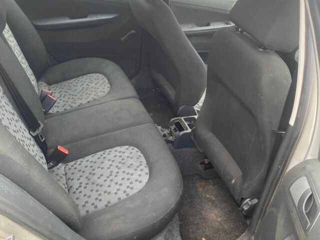 Сірий Шкода Фабія, об'ємом двигуна 1.4 л та пробігом 252 тис. км за 1300 $, фото 6 на Automoto.ua