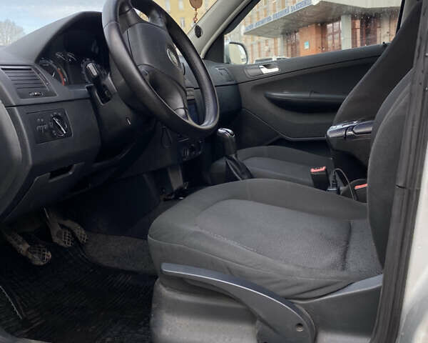 Серый Шкода Фабия, объемом двигателя 1.4 л и пробегом 270 тыс. км за 4900 $, фото 10 на Automoto.ua