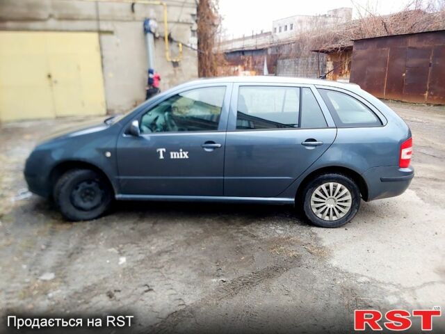 Серый Шкода Фабия, объемом двигателя 1.4 л и пробегом 227 тыс. км за 4500 $, фото 3 на Automoto.ua