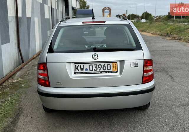 Сірий Шкода Фабія, об'ємом двигуна 1.4 л та пробігом 207 тис. км за 5700 $, фото 7 на Automoto.ua