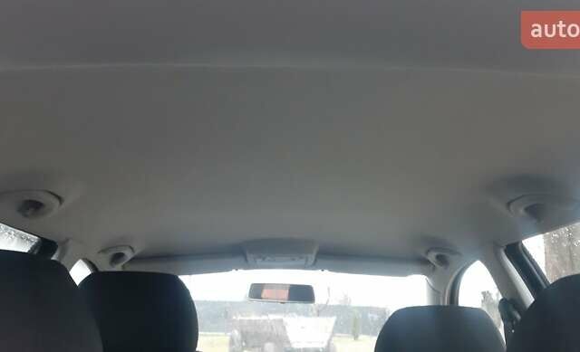 Серый Шкода Фабия, объемом двигателя 1.39 л и пробегом 155 тыс. км за 4650 $, фото 10 на Automoto.ua