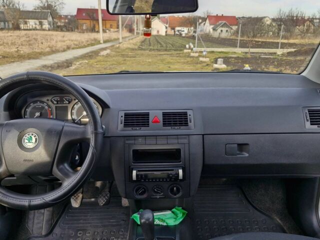 Сірий Шкода Фабія, об'ємом двигуна 1.2 л та пробігом 268 тис. км за 2950 $, фото 10 на Automoto.ua