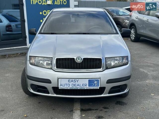 Шкода Фабия 2006 в Киеве на Automoto.ua Серый Шкода Фабия, объемом двигателя 1.2 л и пробегом 158 тыс. км за 4690 $, фото 2 на Automoto.ua