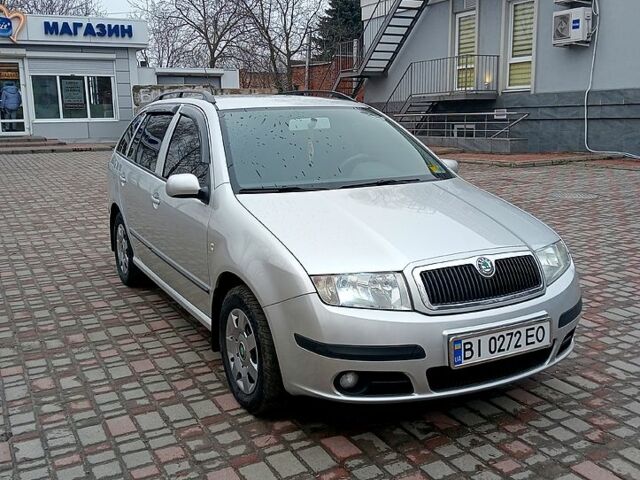 Серый Шкода Фабия, объемом двигателя 1.4 л и пробегом 210 тыс. км за 5500 $, фото 9 на Automoto.ua