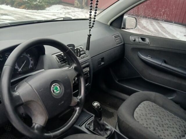 Серый Шкода Фабия, объемом двигателя 1.4 л и пробегом 246 тыс. км за 4200 $, фото 6 на Automoto.ua