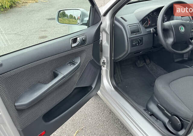 Сірий Шкода Фабія, об'ємом двигуна 1.4 л та пробігом 207 тис. км за 5700 $, фото 36 на Automoto.ua