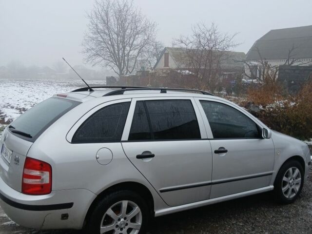 Серый Шкода Фабия, объемом двигателя 1.4 л и пробегом 246 тыс. км за 4200 $, фото 4 на Automoto.ua