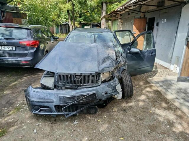 Сірий Шкода Фабія, об'ємом двигуна 1.4 л та пробігом 209 тис. км за 1500 $, фото 1 на Automoto.ua