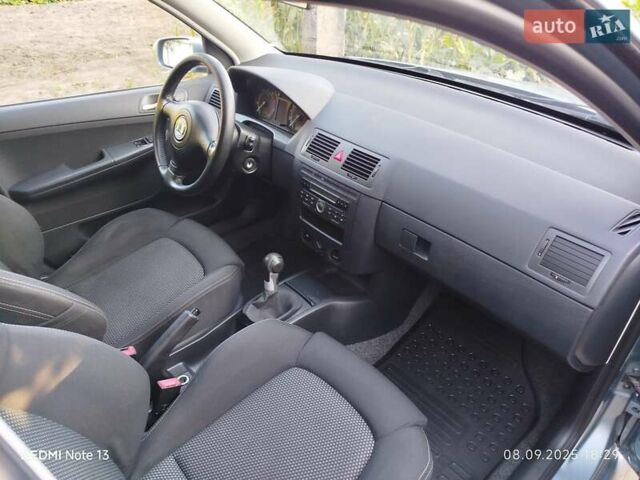 Сірий Шкода Фабія, об'ємом двигуна 1.4 л та пробігом 188 тис. км за 4999 $, фото 60 на Automoto.ua