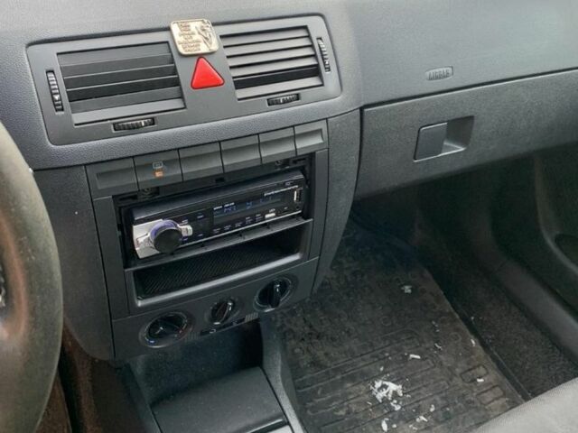 Сірий Шкода Фабія, об'ємом двигуна 1.4 л та пробігом 290 тис. км за 1250 $, фото 6 на Automoto.ua