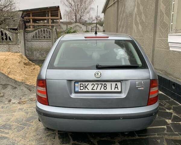 Сірий Шкода Фабія, об'ємом двигуна 1.4 л та пробігом 310 тис. км за 4100 $, фото 2 на Automoto.ua