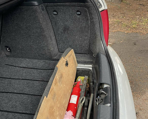 Серый Шкода Фабия, объемом двигателя 1.2 л и пробегом 175 тыс. км за 2800 $, фото 30 на Automoto.ua