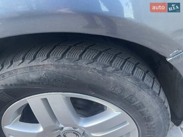 Сірий Шкода Фабія, об'ємом двигуна 1.39 л та пробігом 197 тис. км за 3600 $, фото 14 на Automoto.ua