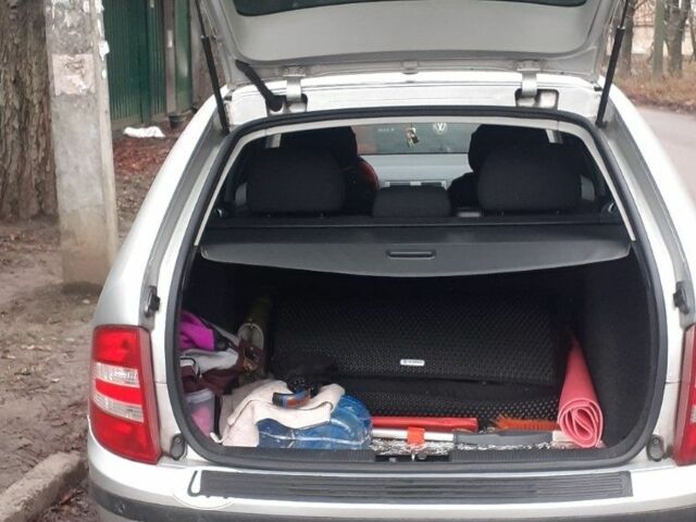 Серый Шкода Фабия, объемом двигателя 1.4 л и пробегом 188 тыс. км за 4199 $, фото 6 на Automoto.ua