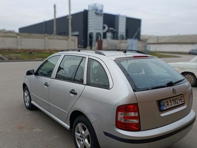 Сірий Шкода Фабія, об'ємом двигуна 1.4 л та пробігом 201 тис. км за 3800 $, фото 5 на Automoto.ua