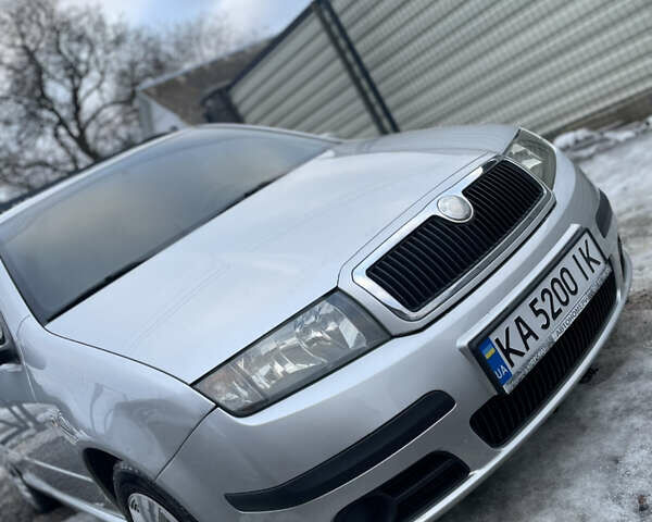 Сірий Шкода Фабія, об'ємом двигуна 1.4 л та пробігом 297 тис. км за 3900 $, фото 7 на Automoto.ua