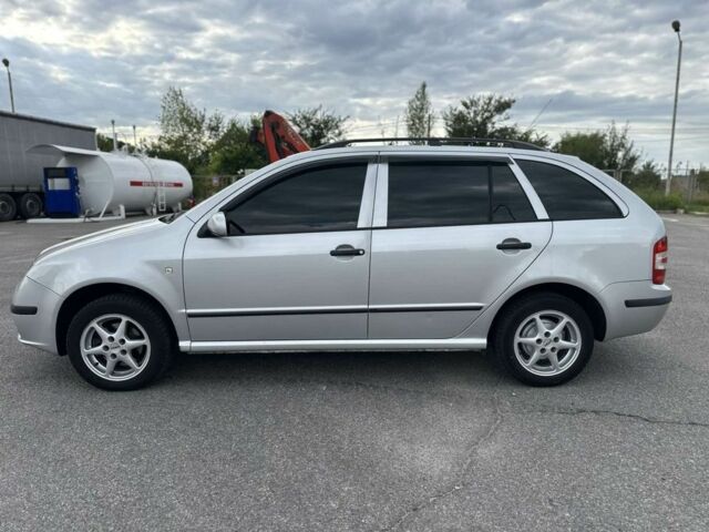 Серый Шкода Фабия, объемом двигателя 1.4 л и пробегом 164 тыс. км за 5400 $, фото 7 на Automoto.ua