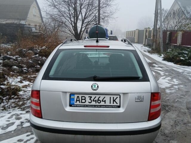 Серый Шкода Фабия, объемом двигателя 1.4 л и пробегом 246 тыс. км за 4200 $, фото 3 на Automoto.ua