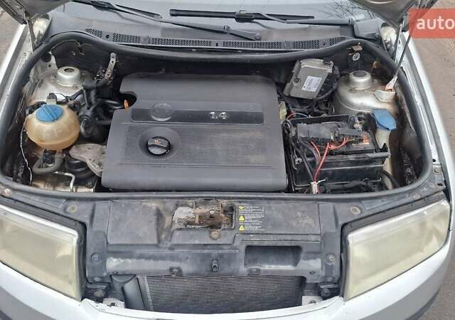 Сірий Шкода Фабія, об'ємом двигуна 1.39 л та пробігом 250 тис. км за 2850 $, фото 14 на Automoto.ua