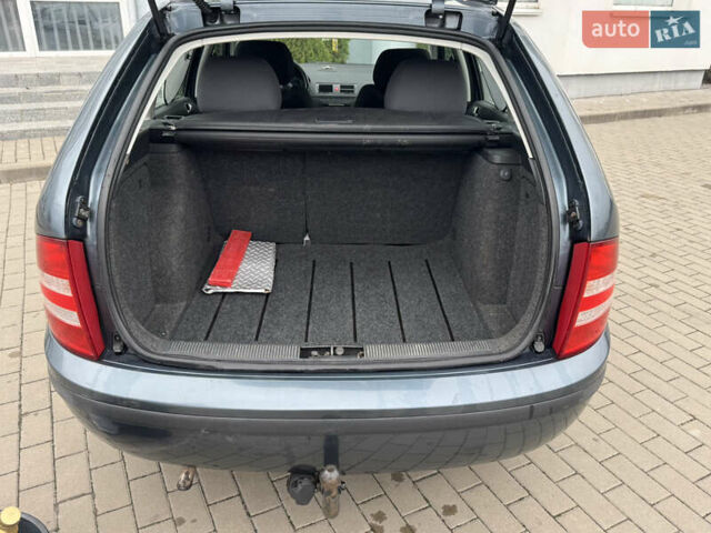 Серый Шкода Фабия, объемом двигателя 1.4 л и пробегом 266 тыс. км за 3998 $, фото 13 на Automoto.ua