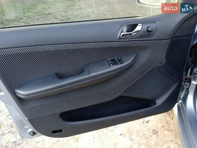 Серый Шкода Фабия, объемом двигателя 1.2 л и пробегом 290 тыс. км за 3000 $, фото 13 на Automoto.ua